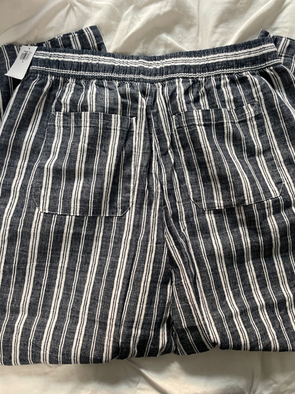 NWT Old Navy Navy and White Vertical-Stripe Wide Leg Linen-Blend Pull On Pants - Picture 8 of 9